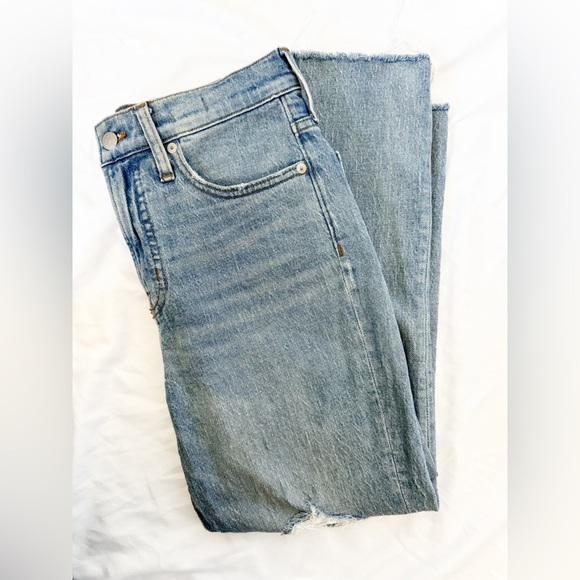 Madewell The Perfect Vintage Jean in Hernando Wash: Raw Hem Edition - Picture 12 of 13
